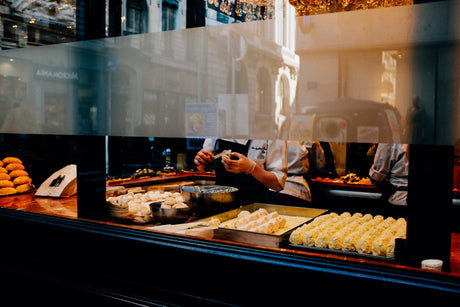 Surviving the Lunch Rush: How to Streamline Your Take-Out Operations