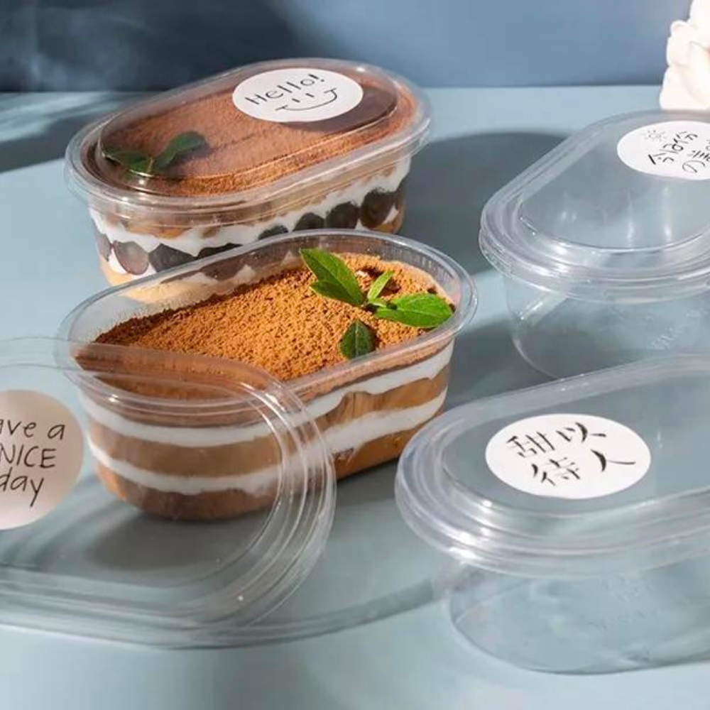 CL-150G | 14oz Oval Clear Plastic Mousse Container W/ Lid - With Food