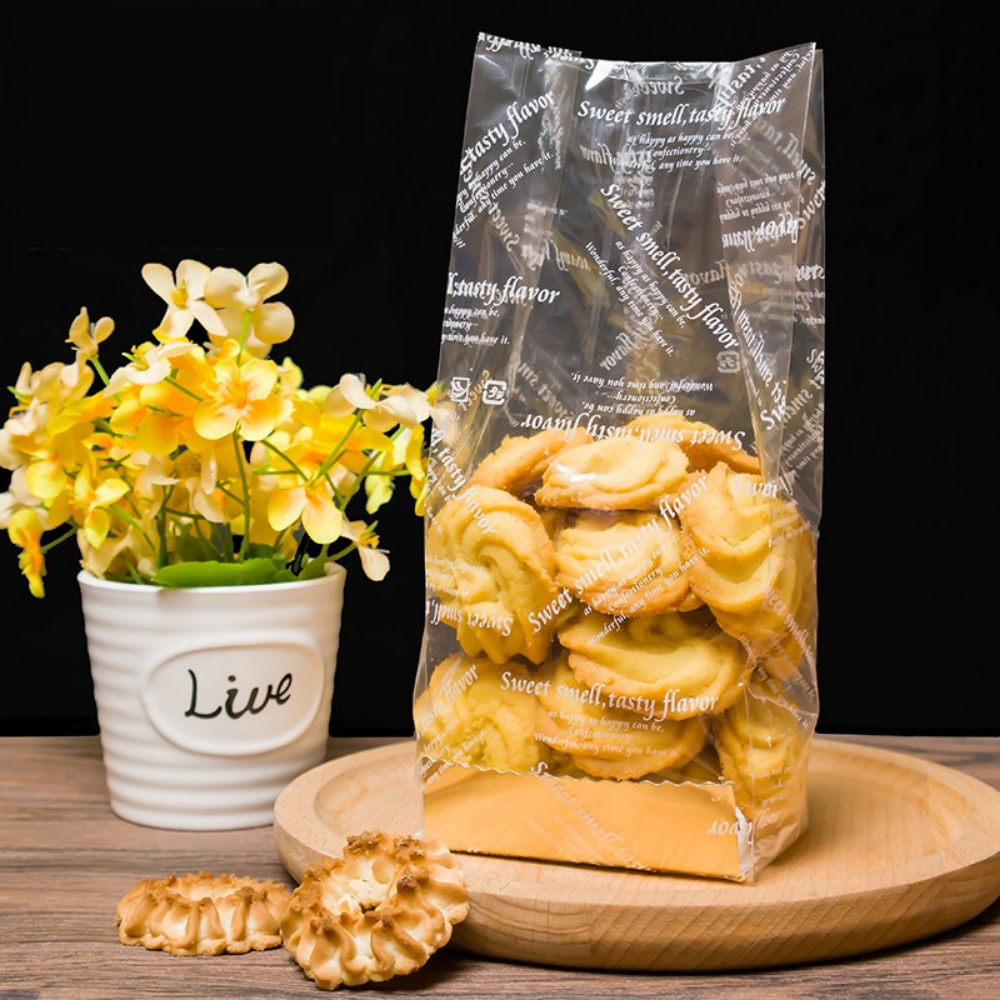 Clear Gusseted Cookie Bag With Printed Design | 3.27x2.44x9.84" - with cookie