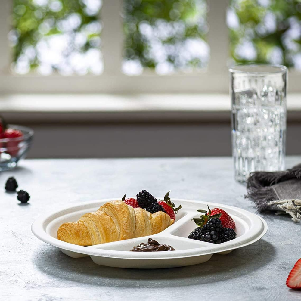 HD-CRP09-3 | 8.9" Sugarcane White Round Plate | 3 Compartment - With Bread